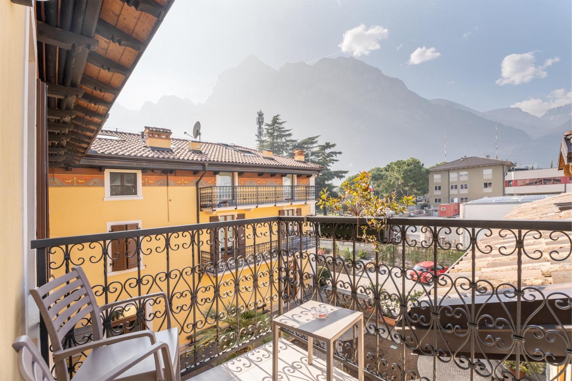 Residence Villa Degli Aranci Рива дел Гарда Екстериор снимка